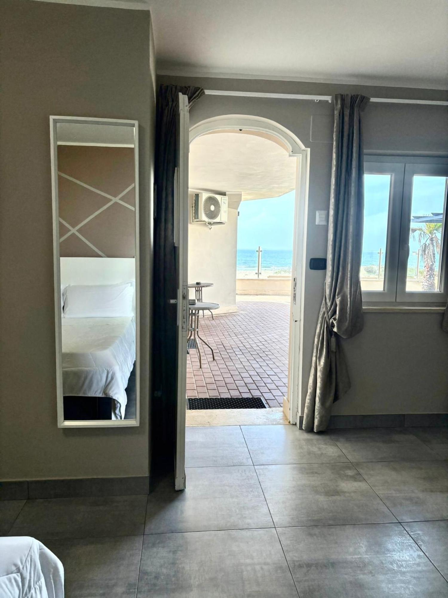 Aldiva Rooms Torvaianica Exterior photo